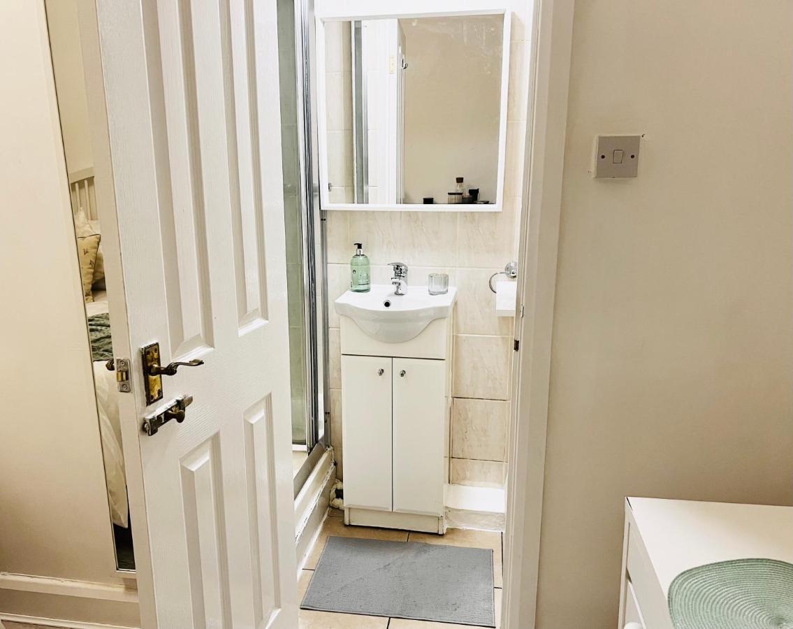 Apartament Next Westfield Mall London Kültér fotó